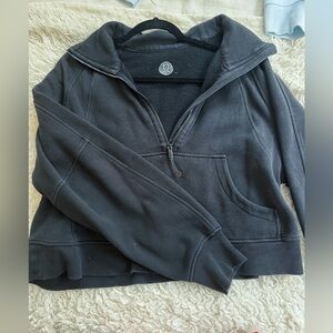 Lululemon Scuba Half Zip - size M/L